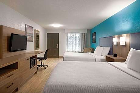 2 Queen Beds Mobility Accessible Room City View Non-Smoking