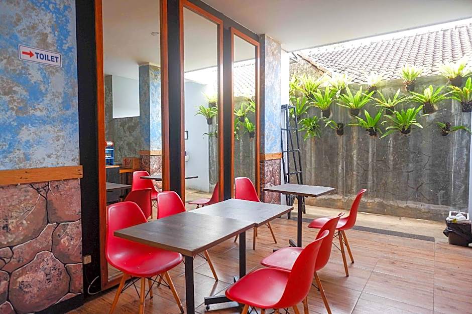 RedDoorz near Universitas Muhammadiyah Purwokerto 2