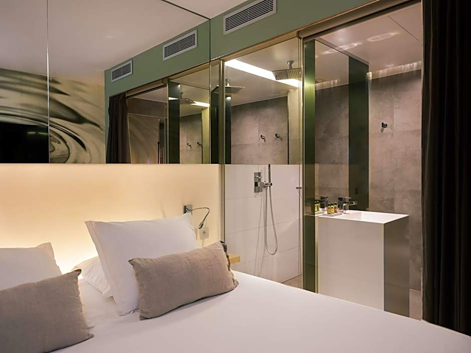 Legend Hôtel Paris