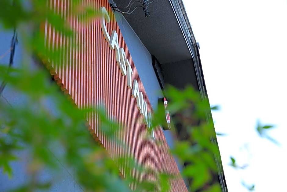 cafe&stay CASTANA