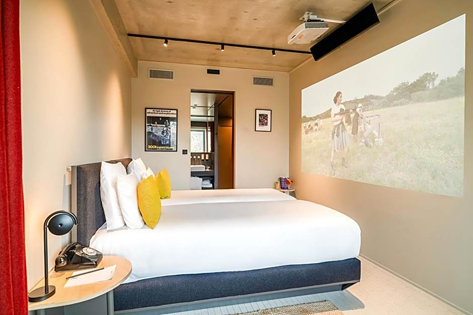mk2 Hotel Paradiso Nation