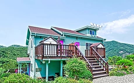 Damyang Chuwol Mountain Pension Under the Stars