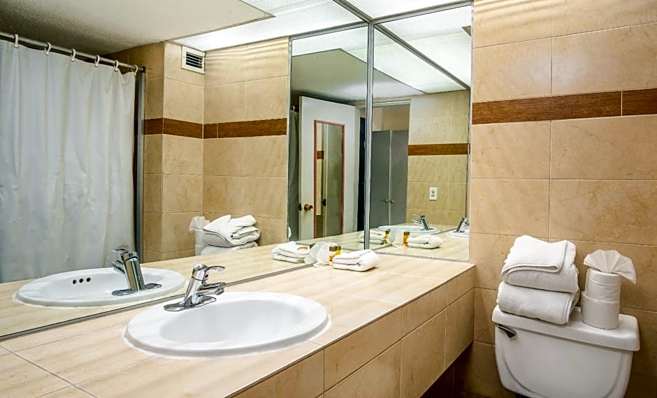 Puerto Nuevo Baja Hotel & Villas