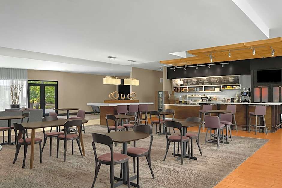 Courtyard by Marriott Charlotte Airport North