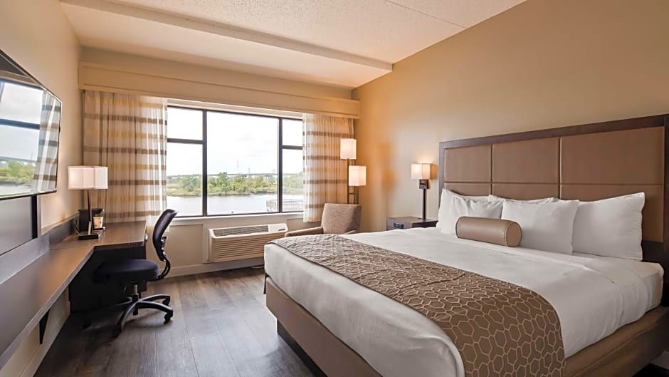 Best Western Plus Coastline Inn