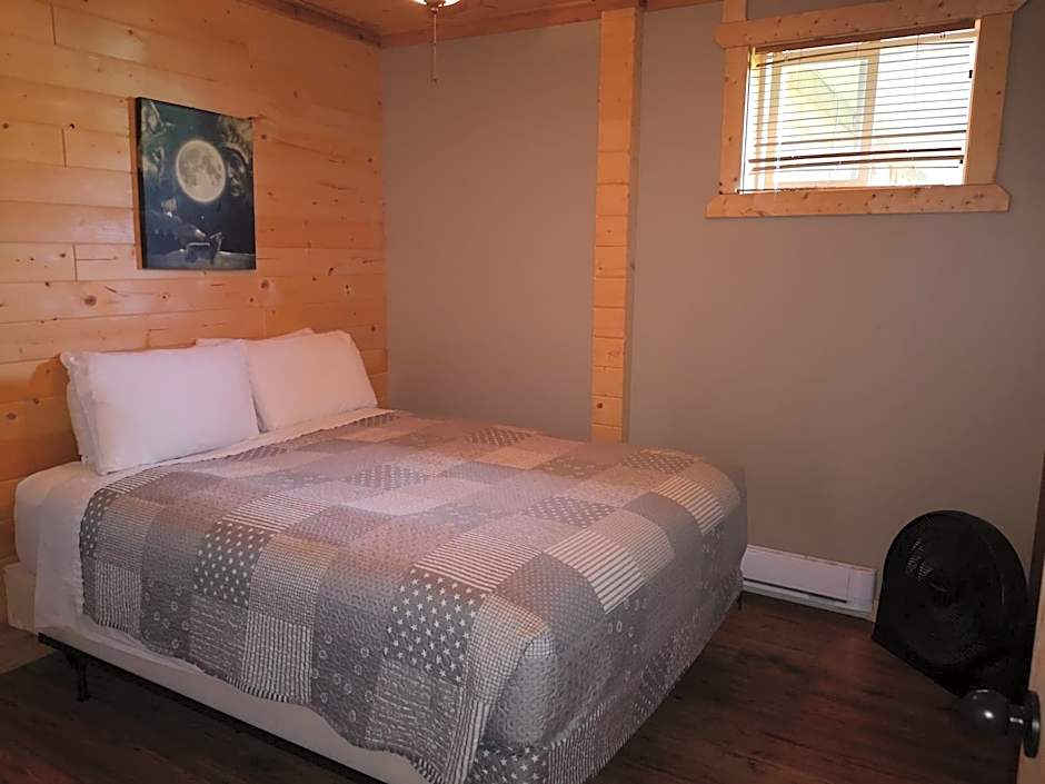 Overlook Inn & Cabins