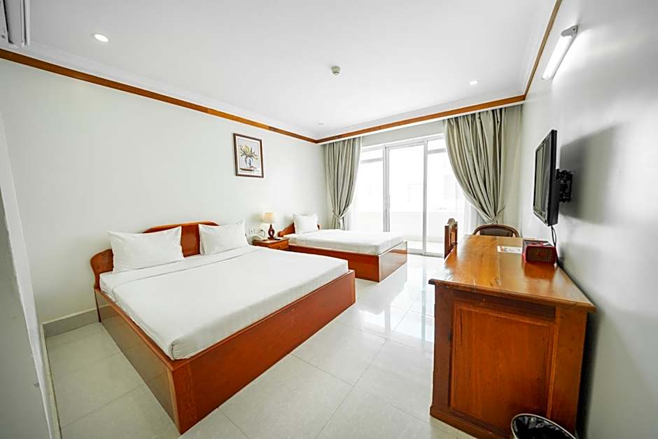 Pursat Riverside Hotel & Spa