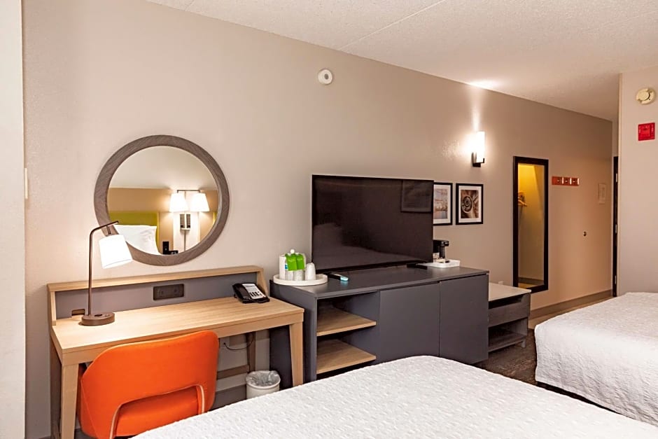 Hampton Inn & Suites Newark Airport Elizabeth