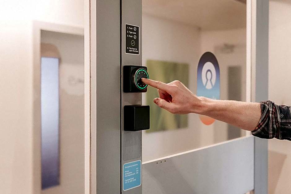 Capsule Hotel - Lucerne TheLAB