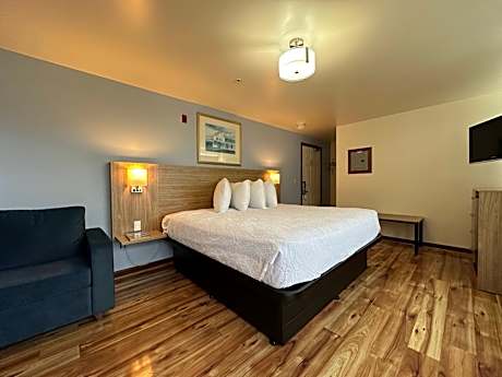 King Room with Balcony