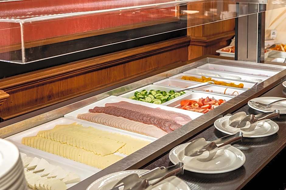 Kapetanios Limassol Hotel