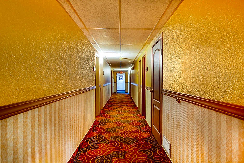 OYO Hotel Castle Rock CO Downtown