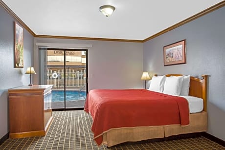 Queen Room - Mobility Access - Non-Smoking