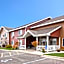 Paynesville Inn & Suites