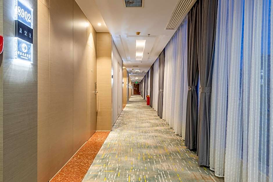 Calvin Hotel