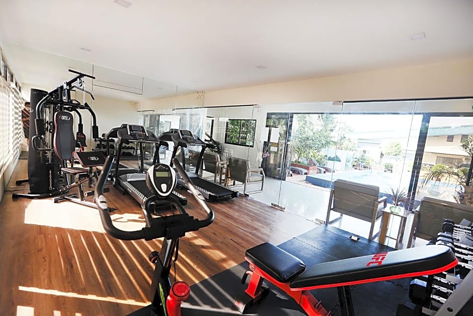 AEROSTOP HOTEL & RESTAURANT