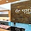 De Spring Hotel