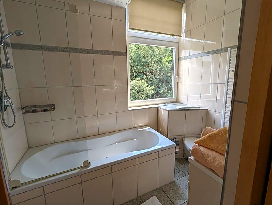 Waldgasthaus & Berghotel Steinerne Renne