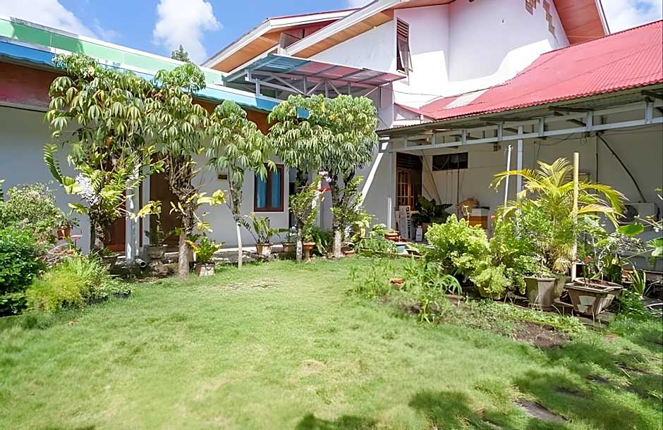 RedDoorz near Sam Ratulangi Airport Manado