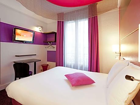 Standard Room with one single bed