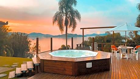 Casa Com Vista Incrível na Lagoa Imaruí - SRR005