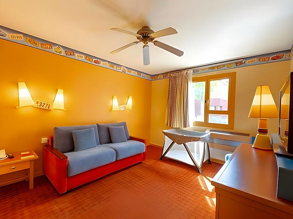 Disney's Hotel Santa Fe®