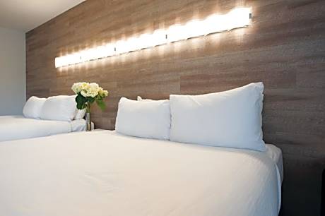 Standard Queen Room with Two Queen Beds