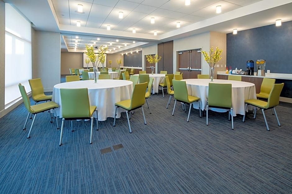 Holiday Inn Express and Suites Murrieta By IHG