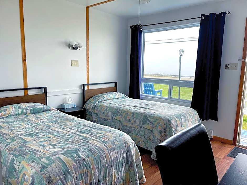 Sea Breeze Motel