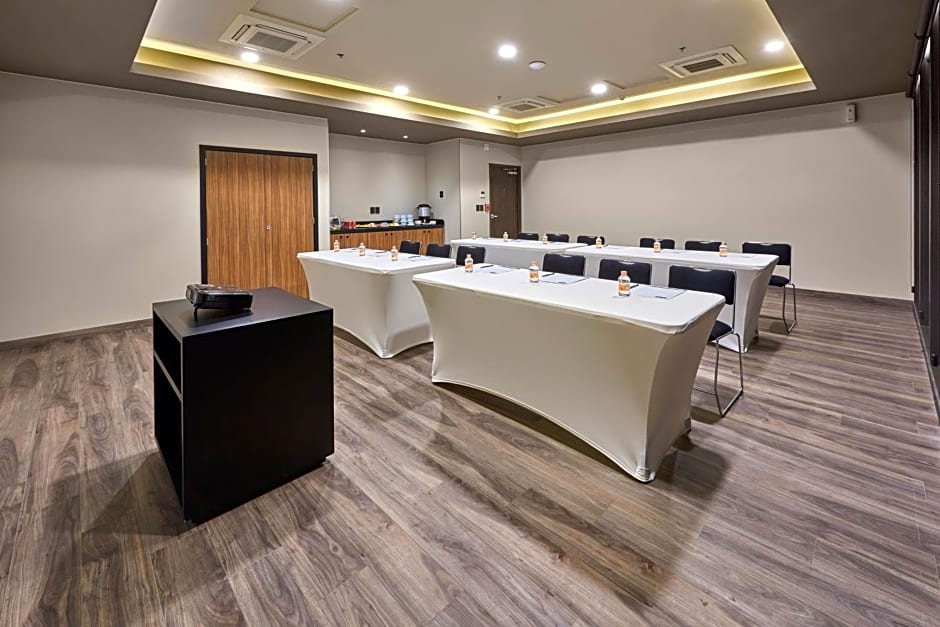 City Express Plus by Marriott Ciudad de Mexico Interlomas