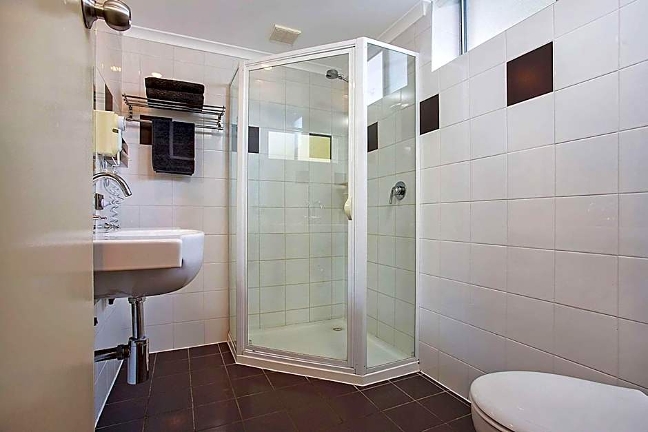 Comfort Inn On Raglan