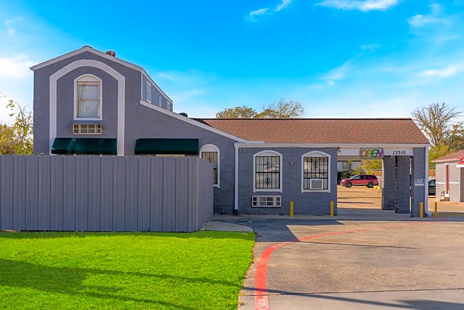 Golden Inn Dallas by Hotel O