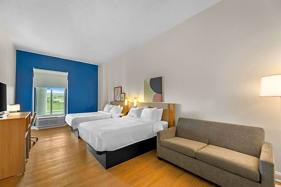 Spark by Hilton Tuscumbia Muscle Shoals