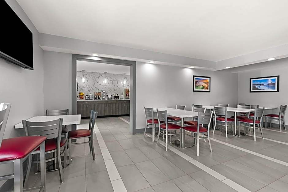 Baymont by Wyndham Batavia - Darien Lake