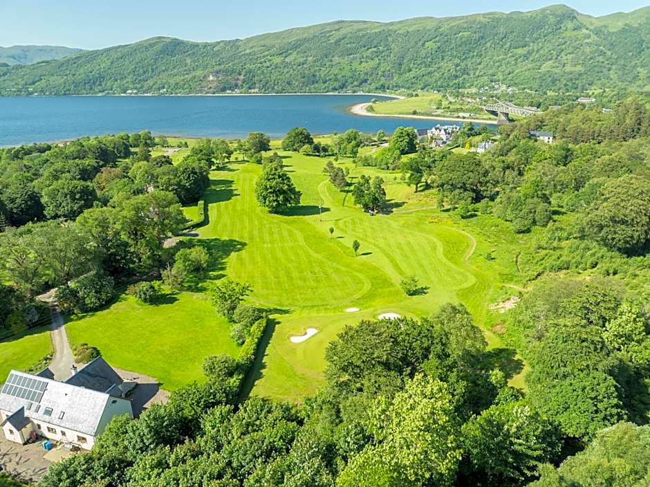 Woodlands House with Hot Tub