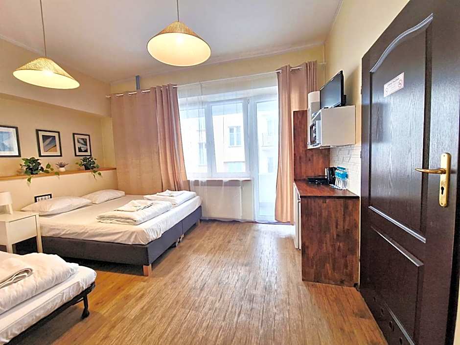 Hostel Helvetia - Private Rooms in City Center