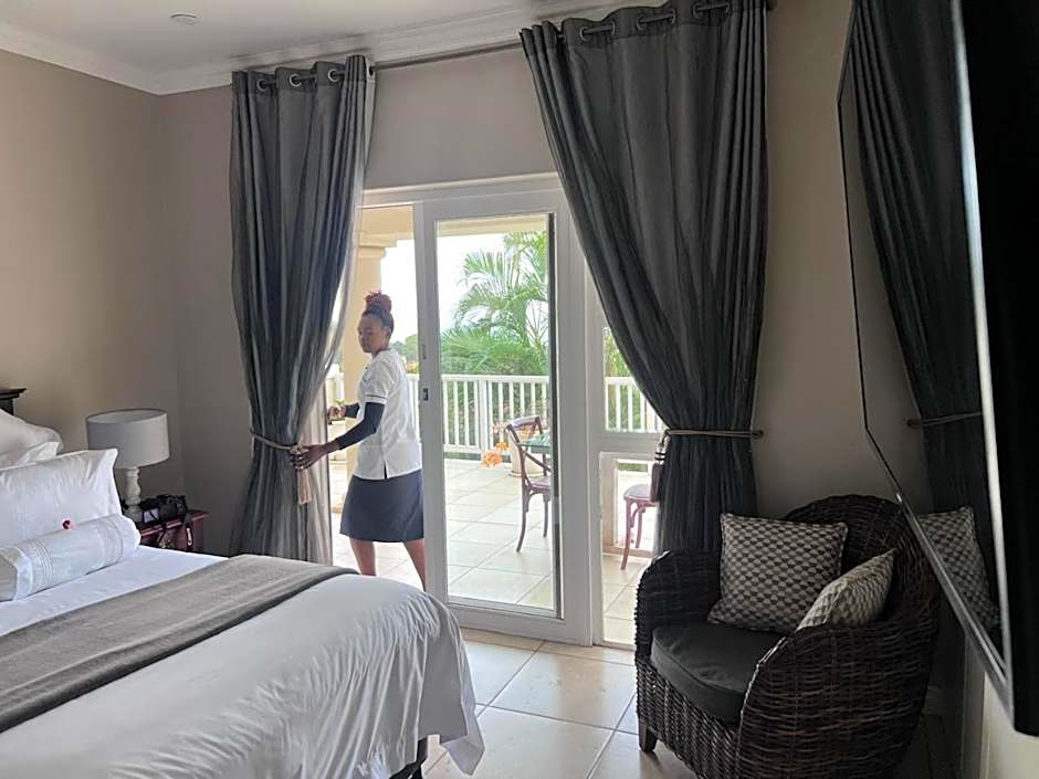 Seaview Manor Exquisite Bed & Breakfast