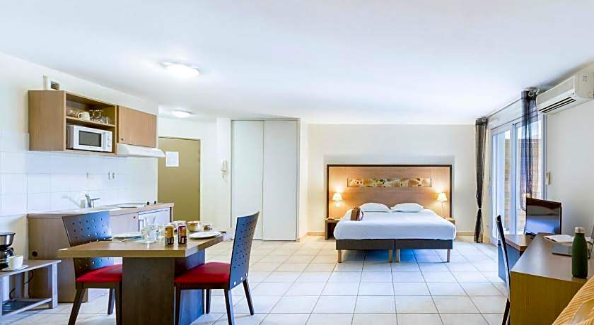 Park & Suites Village Aix-Le Rousset