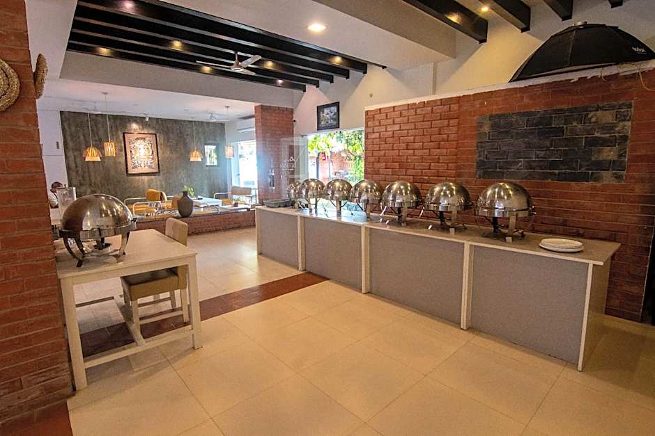 Hotel Ananda Inn