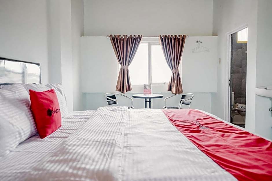 RedDoorz @ Jalan Pangeran Antasari Lampung 2