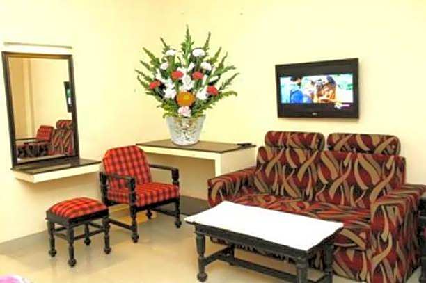 HOTEL BHARANI