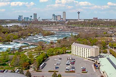 Comfort Inn The Pointe