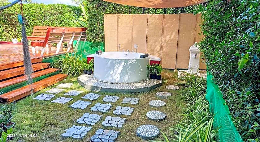 Terrua Main Ten Villa Garden