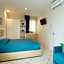White Suite & Apartments
