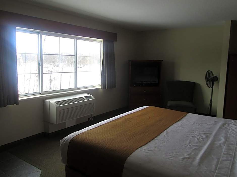 AmericInn by Wyndham Charlevoix