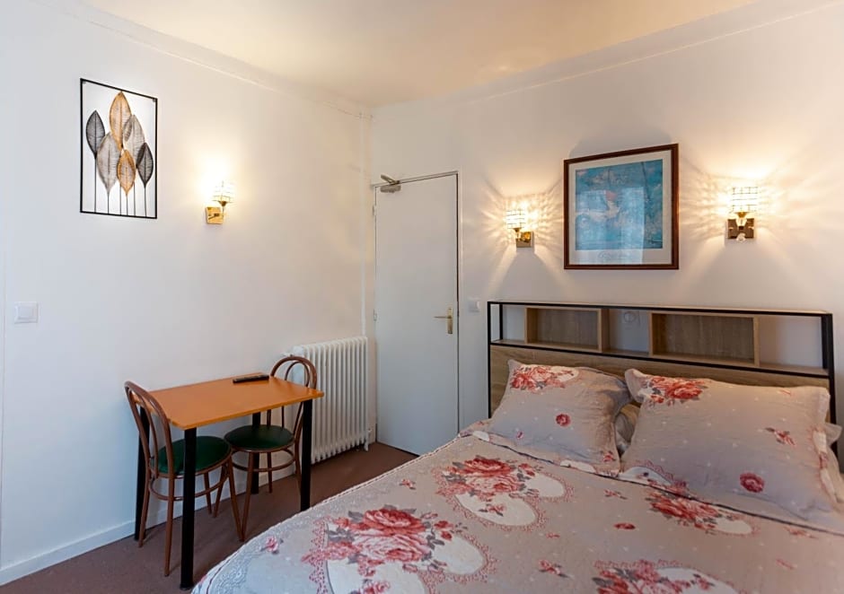 Ideal Hotel