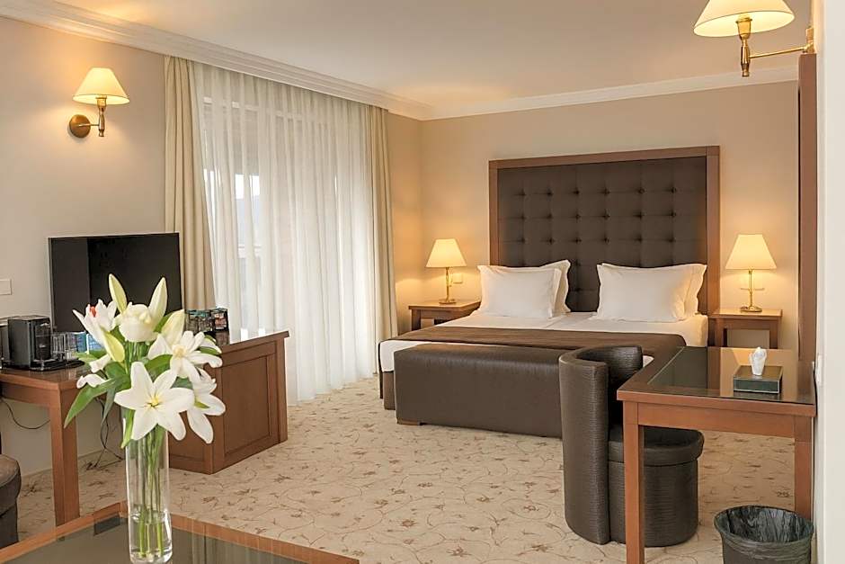 Maxi Park Hotel & Spa