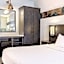 THE SOUTHLAKE HOTEL