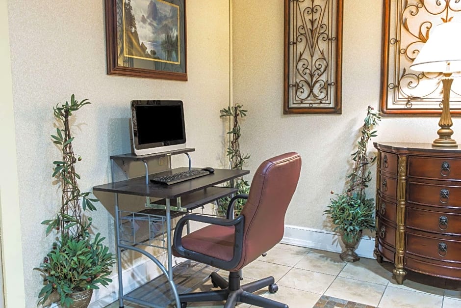 Super 8 by Wyndham Caryville TN