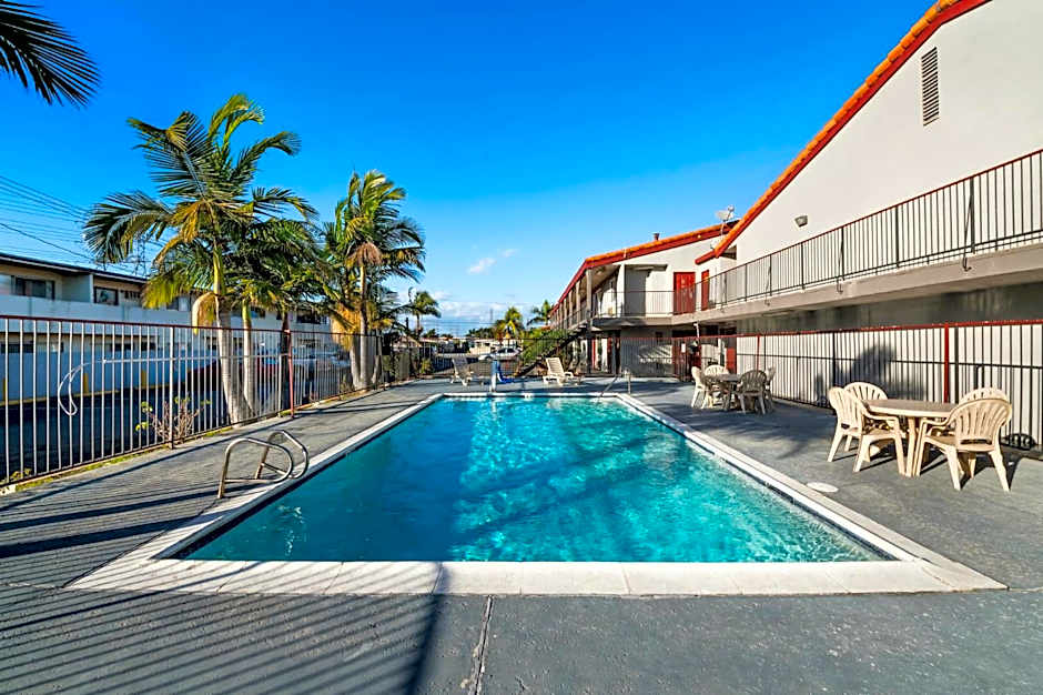 Red Roof Inn Los Angeles - Bellflower